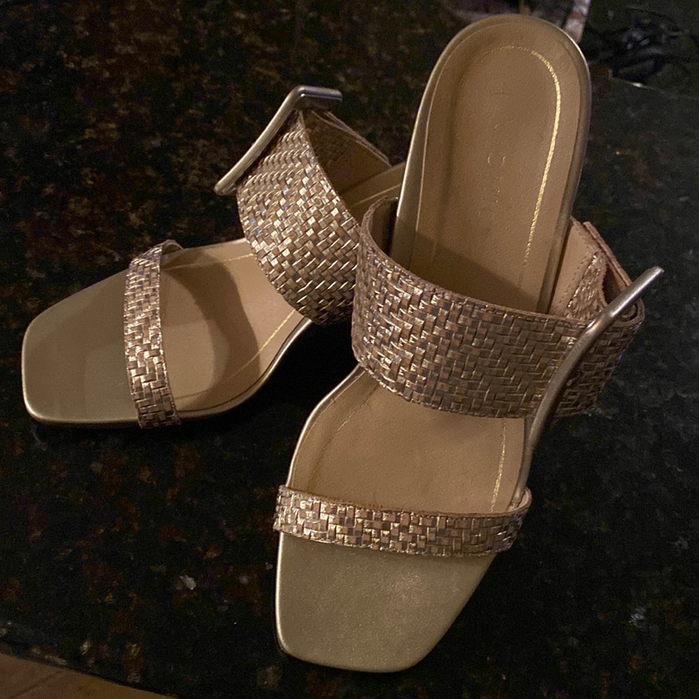 Vionic Brookell Classic Gold